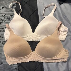 Two Warners Wireless Bras 36B